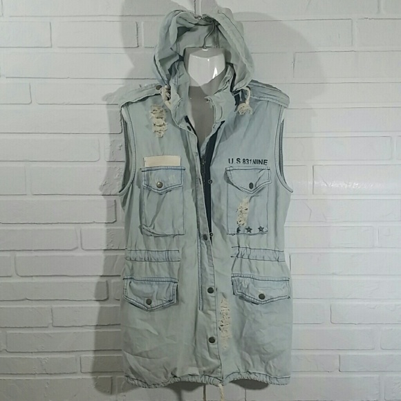 Forever 21 Jackets & Blazers - Forever 21 Denim Vest